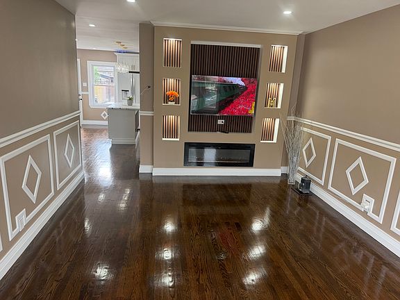 3rd image of 7254 S Talman Ave