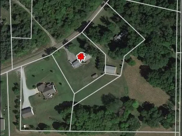 1976 Dover Zoar Rd NE, Bolivar, OH 44612
