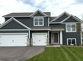 2885 Trinity Dr, Shakopee, MN 55379
