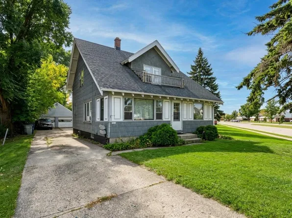 9711 W Beloit ROAD, Milwaukee, WI 53227