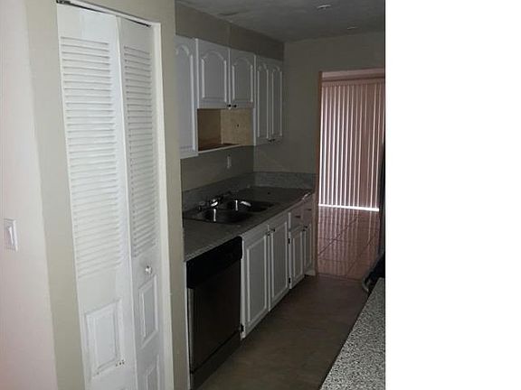 3rd image of 847 NW 80th Way
