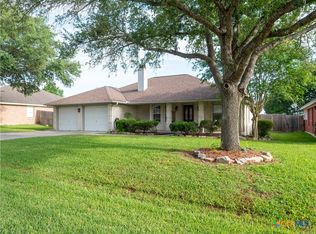 212 Sparrow Ln, Victoria, TX 77905