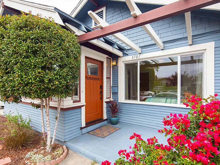 3781 Goldfinch St — Photo 3