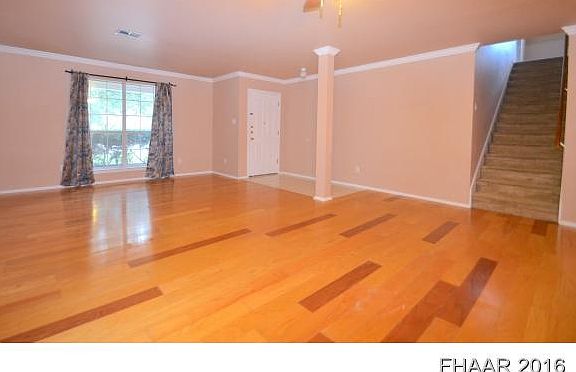 3rd image of 703 Margaret Lee St