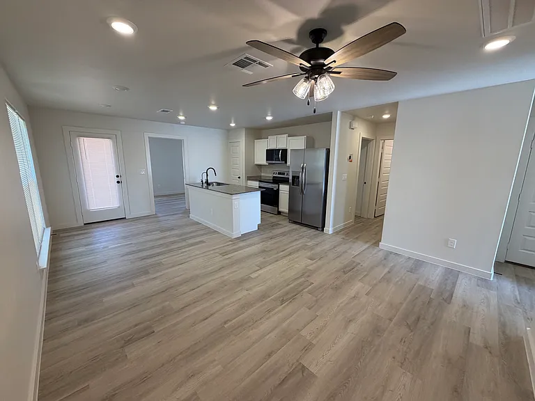 10311 Harvest Ln — Photo 2