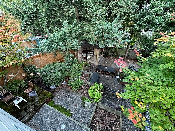 Shared 40' x 40' native garden including garden room and barbecue as well as a private tenant patio.
