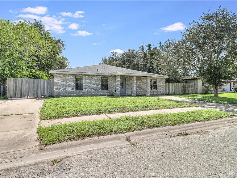 2111 E Lott Ave — Photo 47