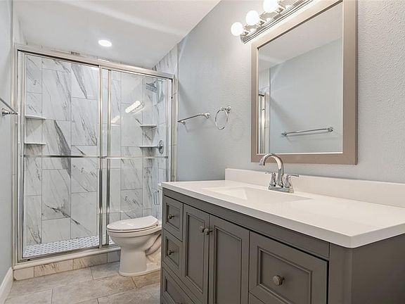 5th image of 445 S Netherwood Cres #2
