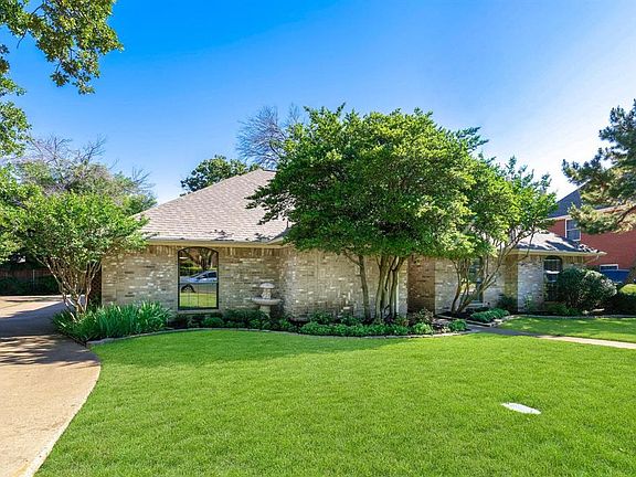 3rd image of 613 Highland Meadows Dr