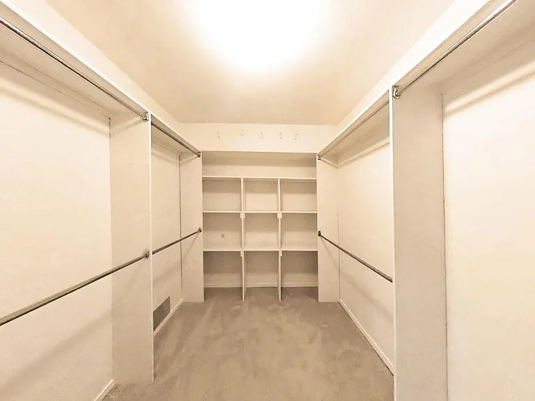 7618 Meadowhaven Dr — Photo 18