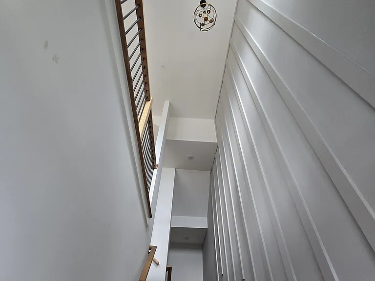 237 W Marietta St — Photo 24