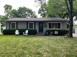 2016 Green Ave, Manhattan, KS 66502