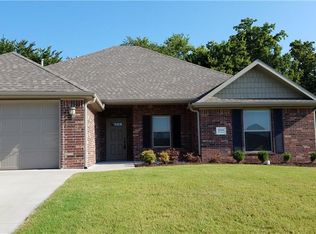 2048 Spring Creek Ave, Springdale, AR 72764