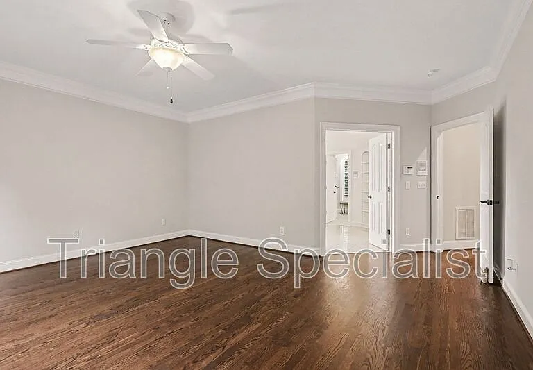 6121 Carlyle Dr — Photo 29