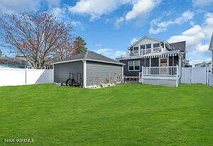 111 Sanborn Ave — Photo 45