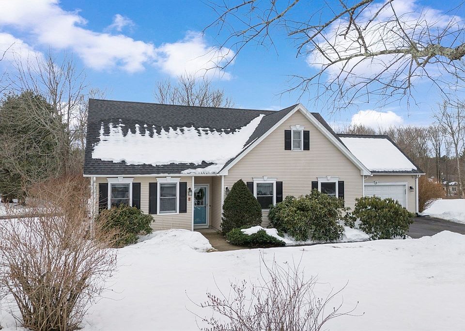 1st image of 4 Juniper Wood Dr