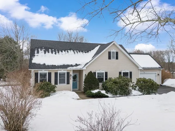 4 Juniper Wood Dr, Haverhill, MA 01832