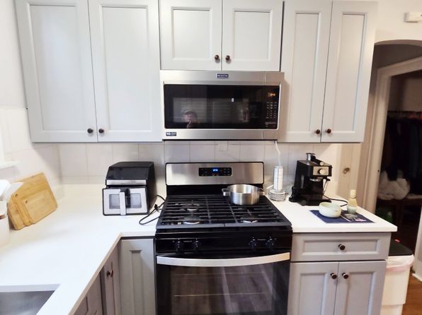 1899 W Wilson Ave #3