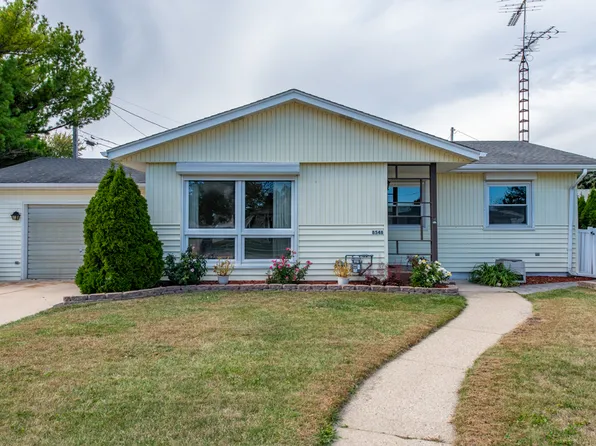 8548 18th Ave, Kenosha, WI 53143