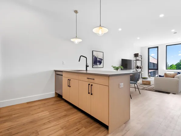 500 Communipaw Avenue image 6 of 19