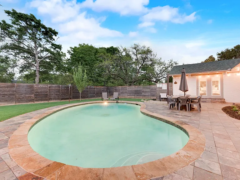 6217 Alpha Rd — Photo 37
