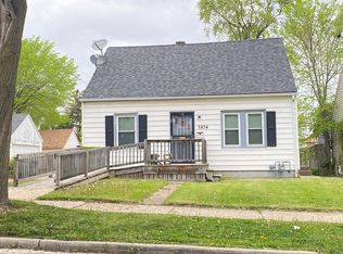 5834 W Melvina St, Milwaukee, WI 53216