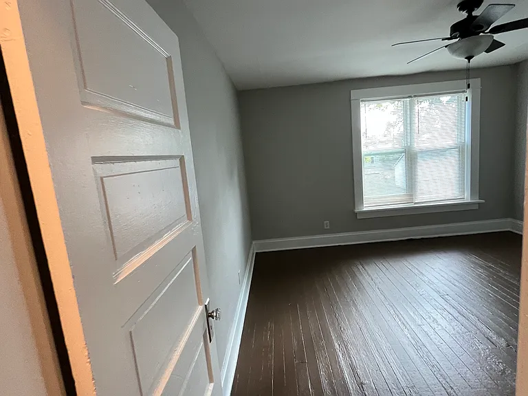 149 N Guilford Ave — Photo 9