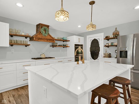 5th image of 3938 N Chapel Ln