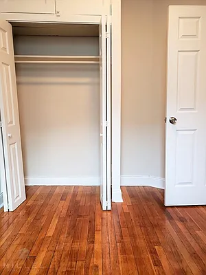 Rented by Hillel Realty Group | media 10