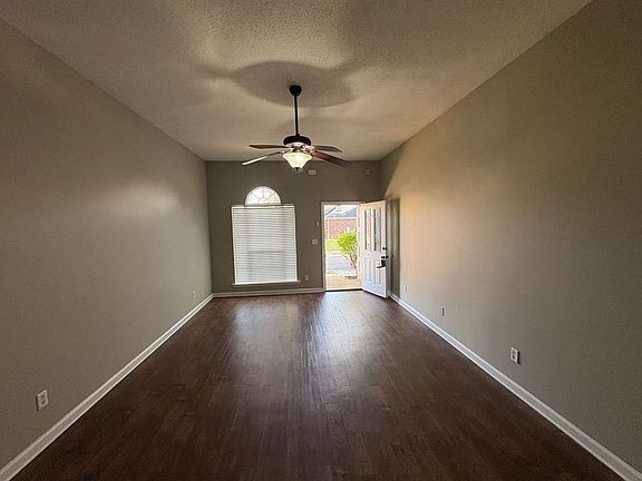 6887 Show Boat 3_04242025