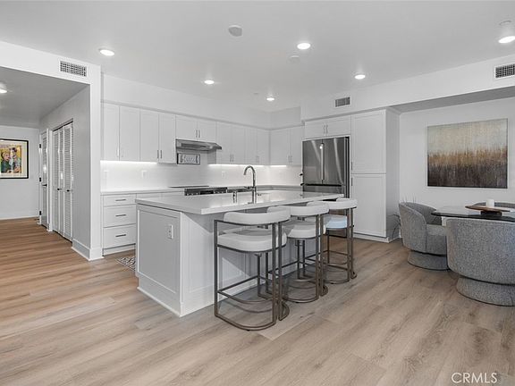5th image of 24722 Del Prado #404