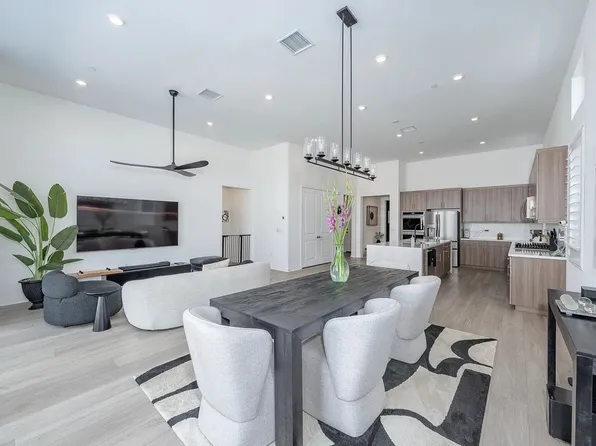 264 Mustang Ln, Palm Springs, CA 92262
