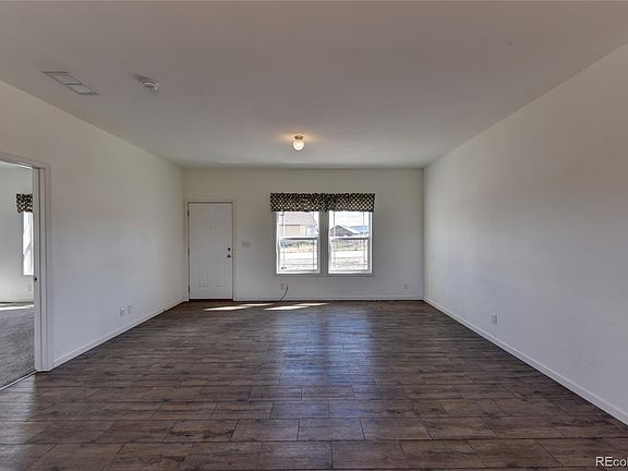 5th image of 1190 Meadow Dr