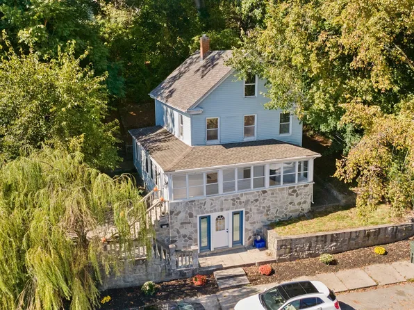 202 Vauxhall Street, New London, CT 06320