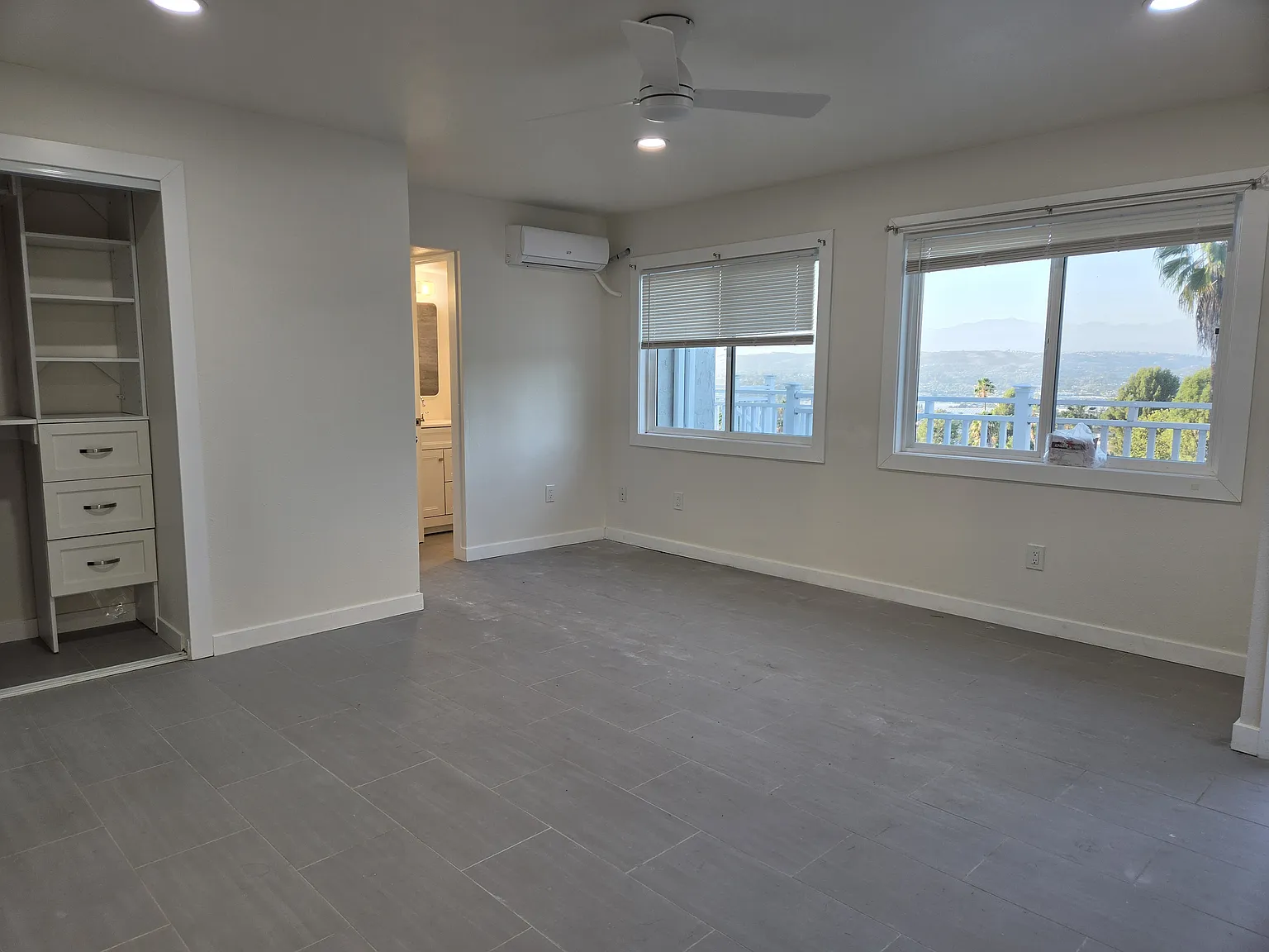 Studio, 350 sqft, $1,700 — Photo 4