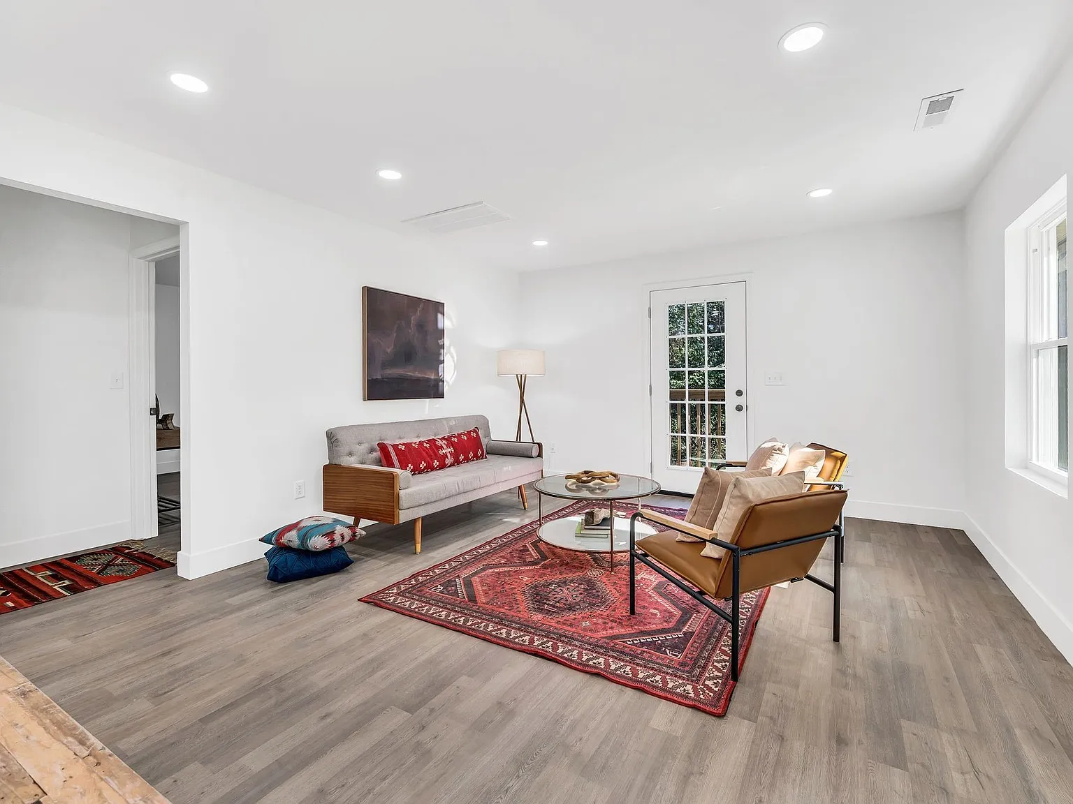3 bed, 1279 sqft, $2,795 — Photo 3