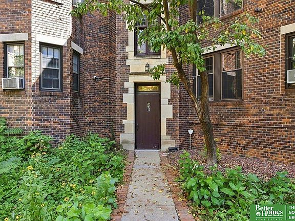 3rd image of 131 S 39th St APT 17