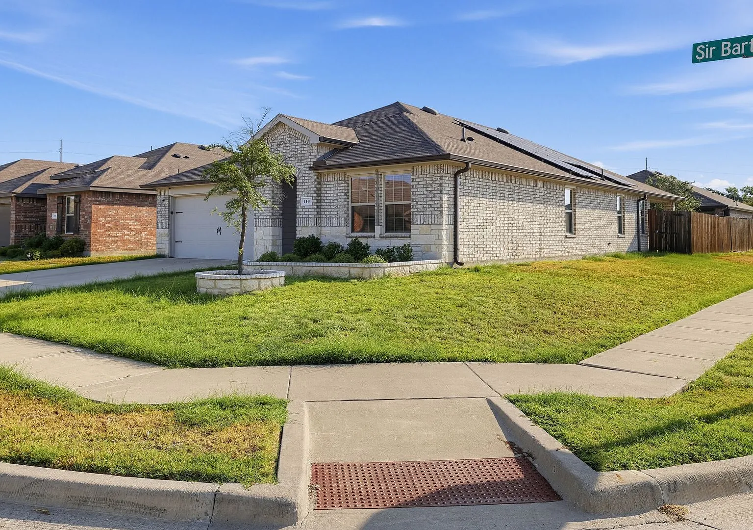 Beautiful 4-Bedroom Caddo Downs Home with Office & Community Pool — Photo 2