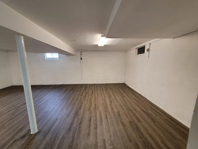 1043 Welsh Dr — Photo 18