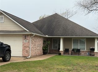 3524 Farah Dr, College Station, TX 77845