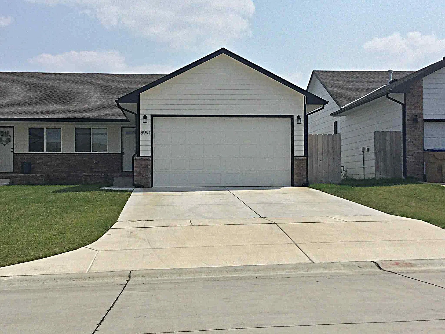4 bed, 2100 sqft, $1,850 — Photo 1