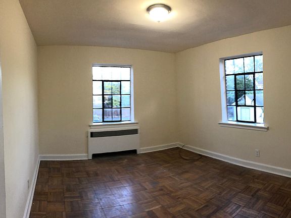 4th image of 104 W Albemarle Ave #D