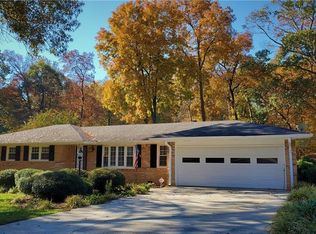 146 Lancelot Way, Lawrenceville, GA 30046