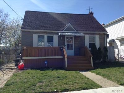 196 Franklin St, Elmont, NY, 11003