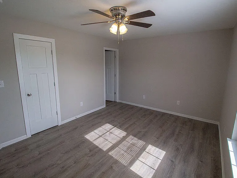 1401 Bodie Dr — Photo 14