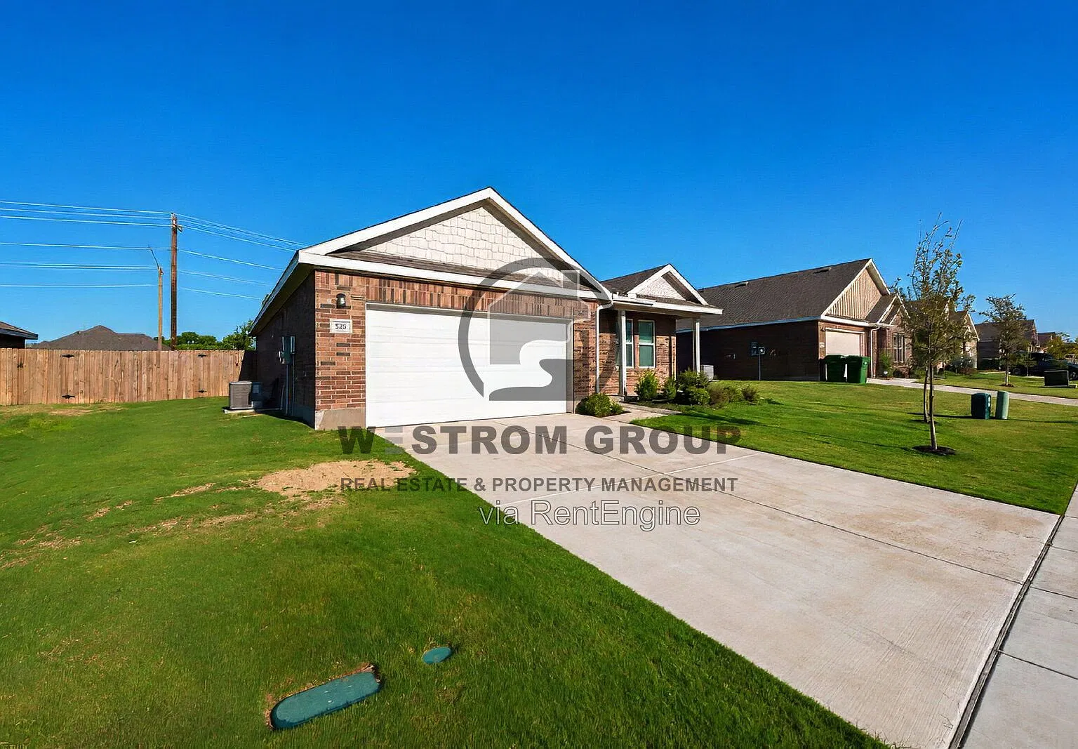 3 bed, 2.0 bath, 1416 sqft, $1,995 — Photo 2