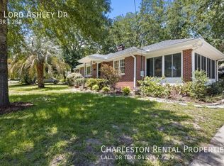 4 Lord Ashley Dr, Charleston, SC 29407