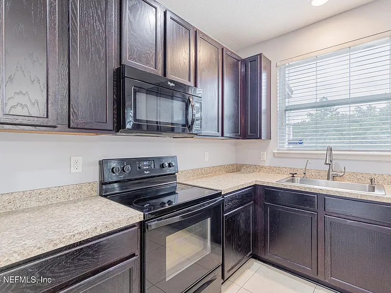 607 Reese Ave — Photo 13