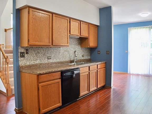 4th image of 399 Glen Byrn Ct #9399B