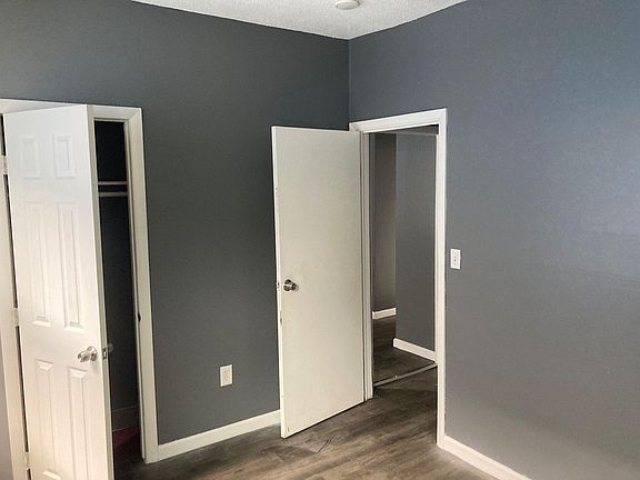 5th image of 208 Howard Ave #2